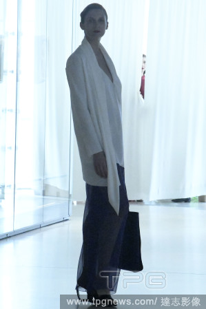 T97437656