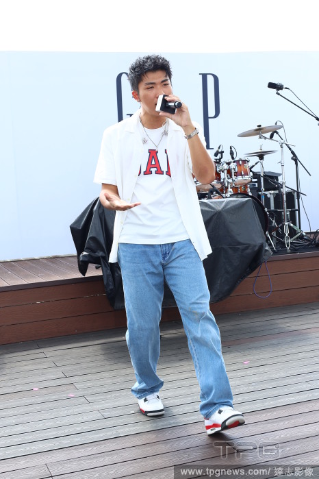T163743985
