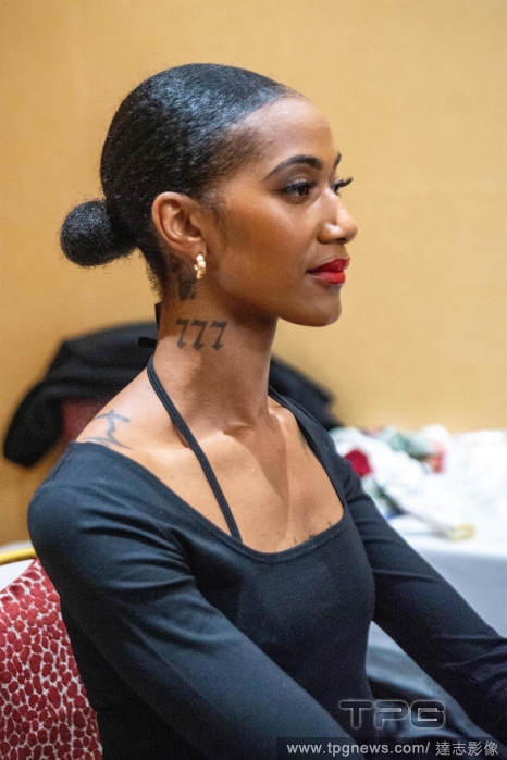 T164076091