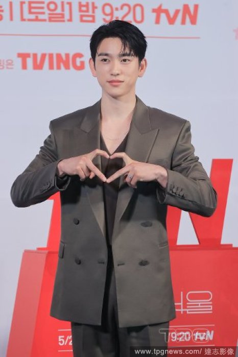 T164376343