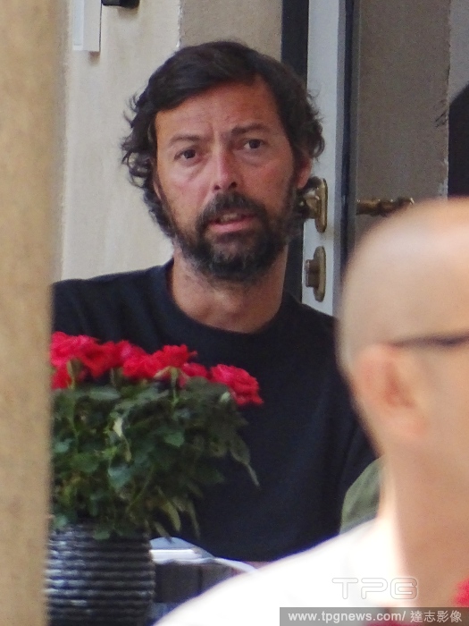 T164645775